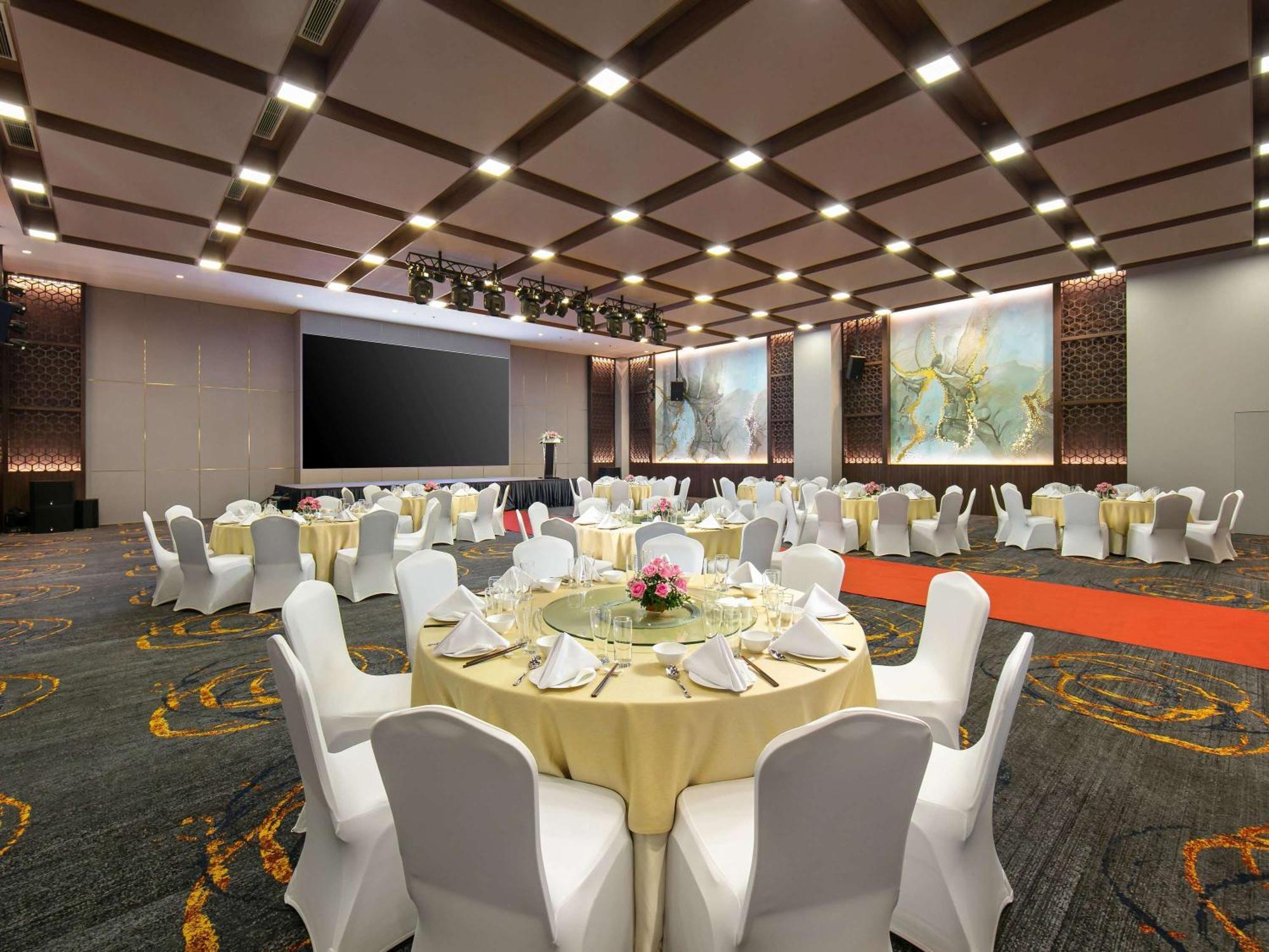 Moevenpick Living West Ханой Екстер'єр фото